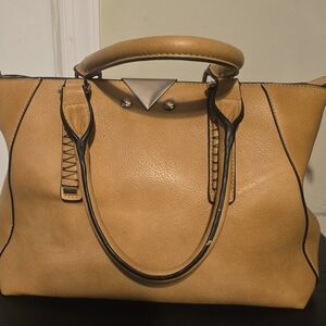 Elegant Tan Leather Handbag